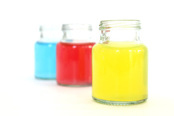 colors water in bottles