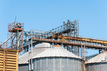 Storage facility cereals, and bio gas production