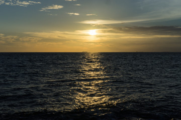 Naklejka premium sunset on a calm