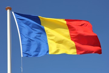 rumänische Flagge im Wind