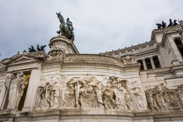 Fototapeta na wymiar Victor Emmanuel II statue