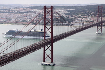 Lissabon Tejo Ponte 25 de Abril