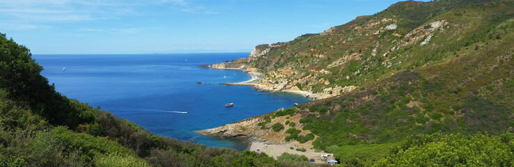 Fototapeta na wymiar Spiaggia Remaiolo in Isola Elba