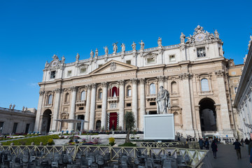 Obraz premium St. Peter's Square - statues