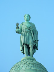 Fototapeta na wymiar Statue of Napoleon in place Vendome
