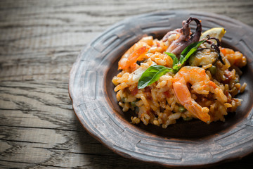 Seafood paella
