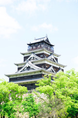Fototapeta premium 青空と広島城