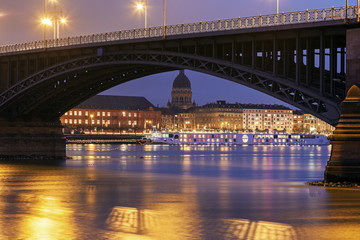 Theodor Heuss Bridge and Christuskirche. Mainz, Rhineland-Palati