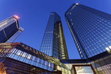 Fototapeta na wymiar Modern architecture of downtown of Frankfurt