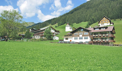 Fototapeta na wymiar Urlaubsort Baad im Kleinwalsertal in Vorarlberg,Österreich