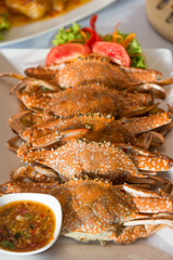 grilled fresh crab with seafood sauce