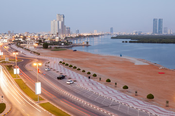 Naklejka premium Corniche in Ras al Khaimah at dusk