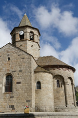 Fototapeta na wymiar L'église du village de Nasbinals, sur la route de Compostelle