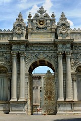 Fototapeta na wymiar Main entrance door of dolmabahce palace in Istanbul, Turkey