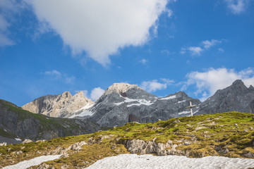 Fototapeta na wymiar Montagnes autrichiennes