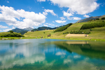 Fototapeta na wymiar Wolfsee bei Fiss, Tirol