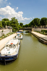 Naklejka premium Stadtlanschaft Narbonne