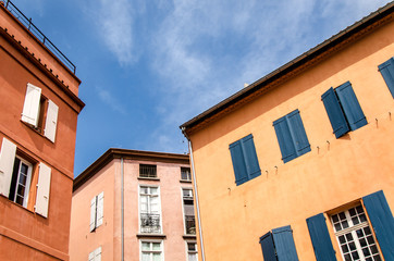 Häuser Fassaden in der Altstadt von Perpignan