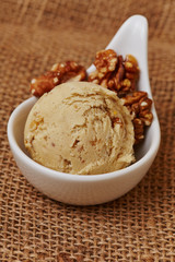 Walnut ice cream