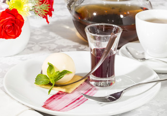 cream dessert
