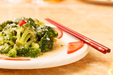broccoli with sauce