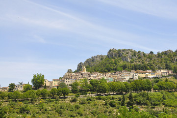 Fototapeta na wymiar Village de Sainte-Agnès (Alpes-Maritimes)