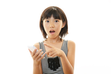 驚いた表情の女の子