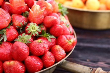 dish with fresh strawberries closeup