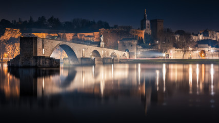 Fototapeta na wymiar Pont saint Bénézet à Avignon.