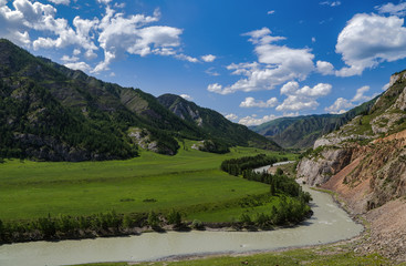 Fototapeta na wymiar bend of the mountain river in the gorge