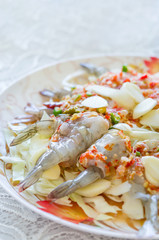 raw shrimp in spicy fish sauce