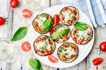 pizza eggplant with tomatoes and Basil