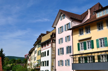 Fototapeta na wymiar Vorstadthäuser Aarau, historische Schweizer Stadt