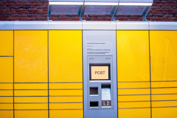 Post Streik Briefkasten DHL Streiken Deutsche-Post Briefe Infopost  Post Streik