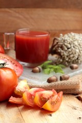 Tomato juice and fresh tomatoes