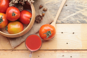 Tomato juice and fresh tomatoes