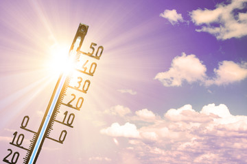 Sommerhitze 35 Grad auf dem Thermometer - obrazy, fototapety, plakaty