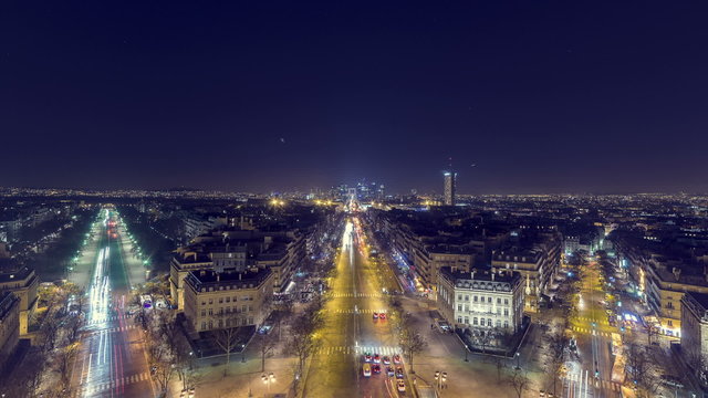 Time Lapse the 'Avenue de la Grande Armee' in Paris, France