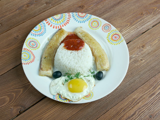  Arroz a la cubana