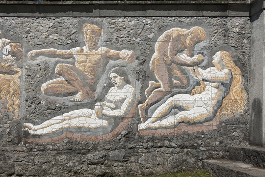 PAXMAL mit Mosaik von Karl Bickel (Detail), Walenstadt, St. Gallen, Schweiz