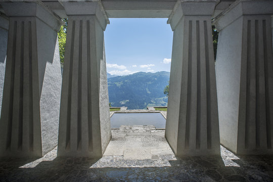 PAXMAL von Karl Bickel, ob Walenstadt, St. Gallen, Schweiz