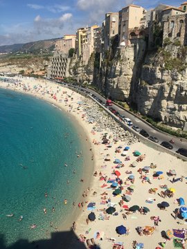 Tropea case sulla roccia Calabria