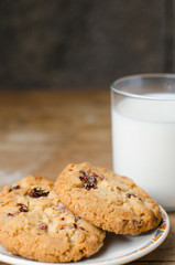 Cookies with white chocolate and blueberries.