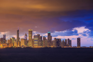 Fototapeta na wymiar Chicago Skyline at dusk