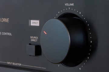 Amplifier knob
