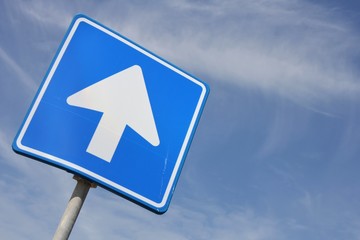 niederländisches Verkehrszeichen: Einbahnstrasse