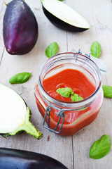 Melanzane e passata di pomodoro