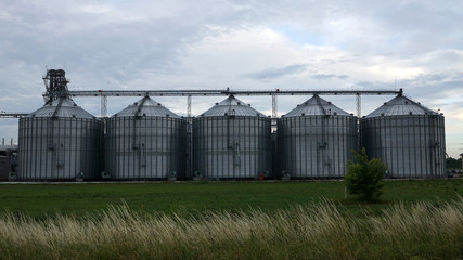 Fototapeta na wymiar Grain storage silos