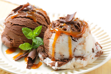 Chocolate vanilla ice cream