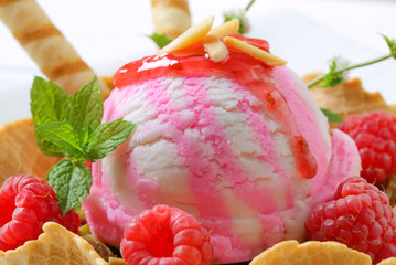 Ice cream dessert